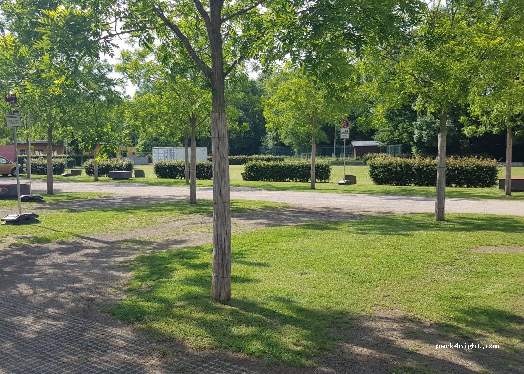 (42799) Leichlingen (Rheinland) - 24B Oskar-Erbslöh-Straße — foto 2
