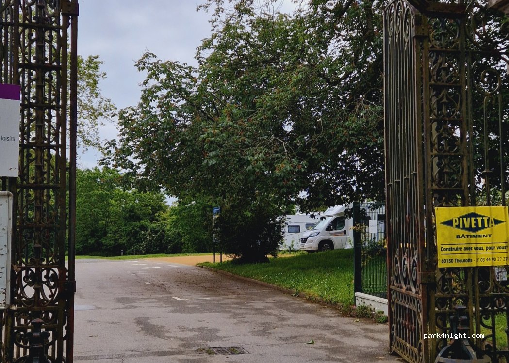 Aire Camping Car - Clermont — foto 4