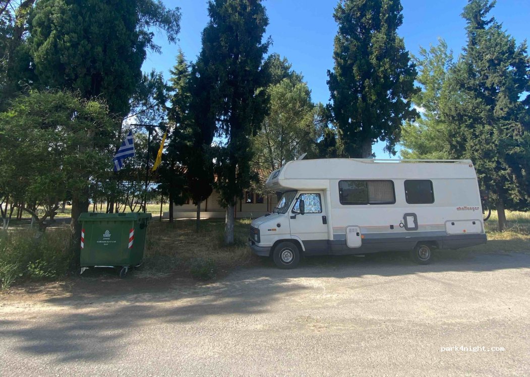 (350 09) Molos Agios Konstantinos - Unnamed Road — foto