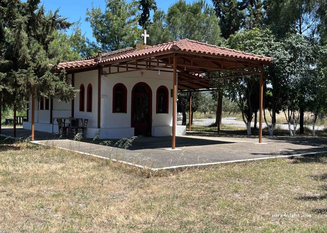 (350 09) Molos Agios Konstantinos - Unnamed Road — foto 2