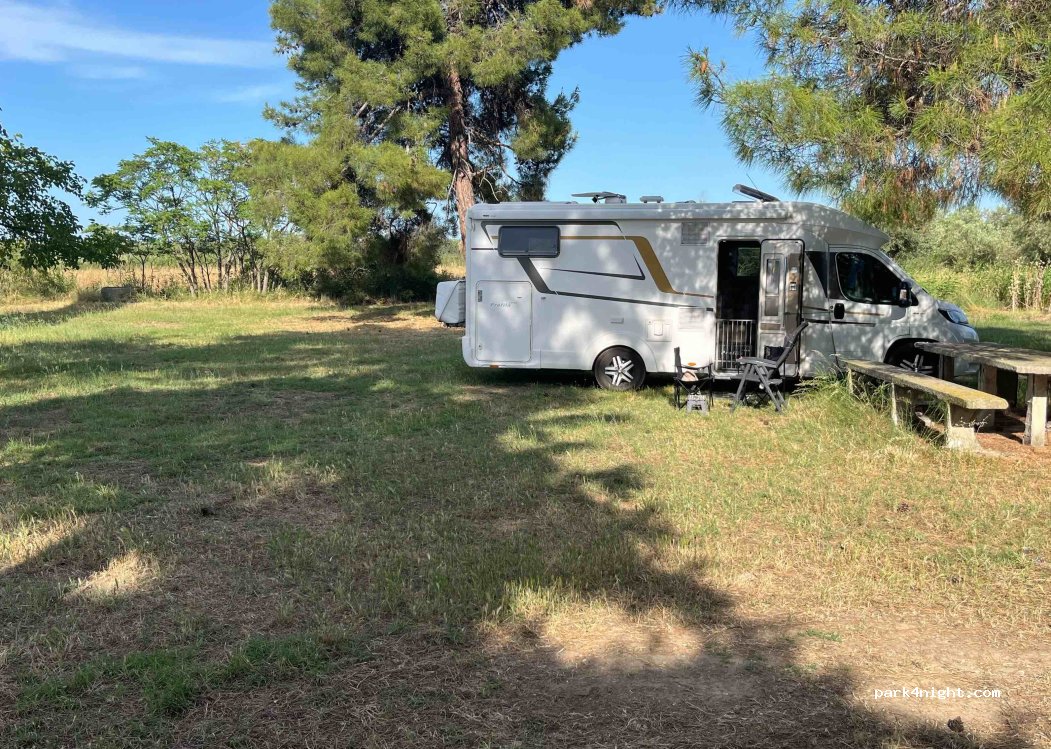 (350 09) Molos Agios Konstantinos - Unnamed Road — foto 3