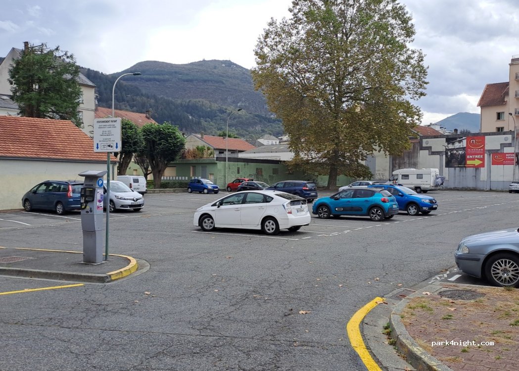 (65100) Lourdes - 7 Rue du Reverend Pere de Foucault — foto 2