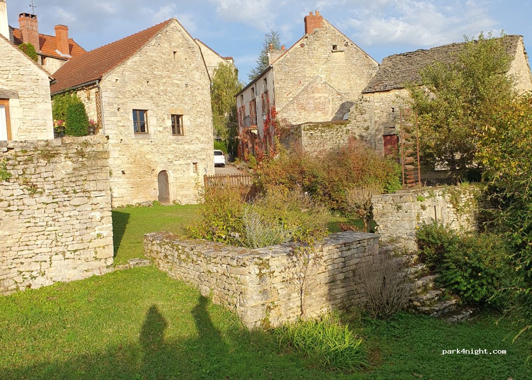 (21150) Flavigny-sur-Ozerain - Jard sous la ville — foto 5