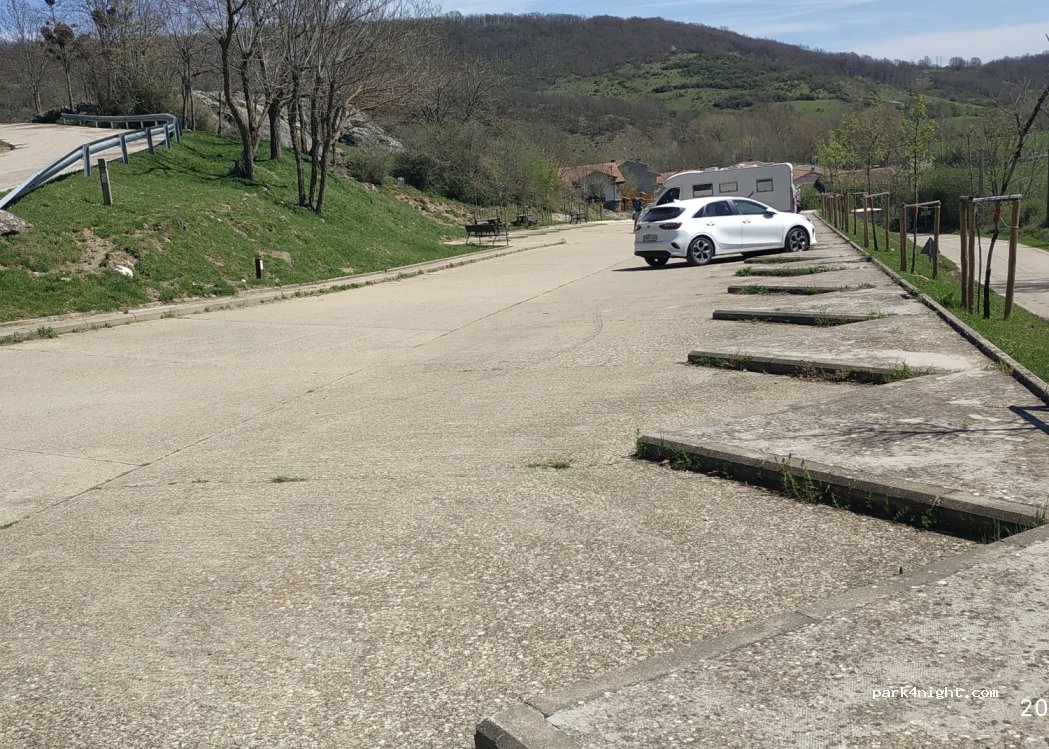 (34844) Cervera de Pisuerga - 137 Diseminado Diseminados Rues — foto 3