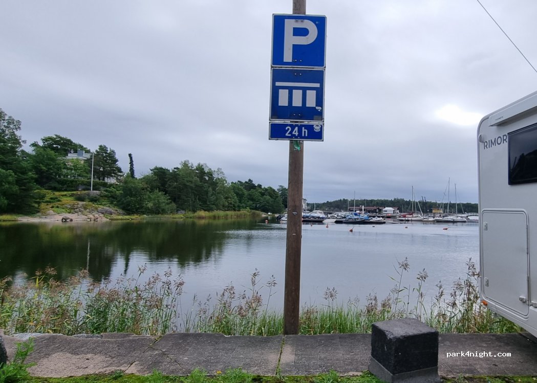 (00570) Helsinki - 2 Wihurinaukio — foto 3