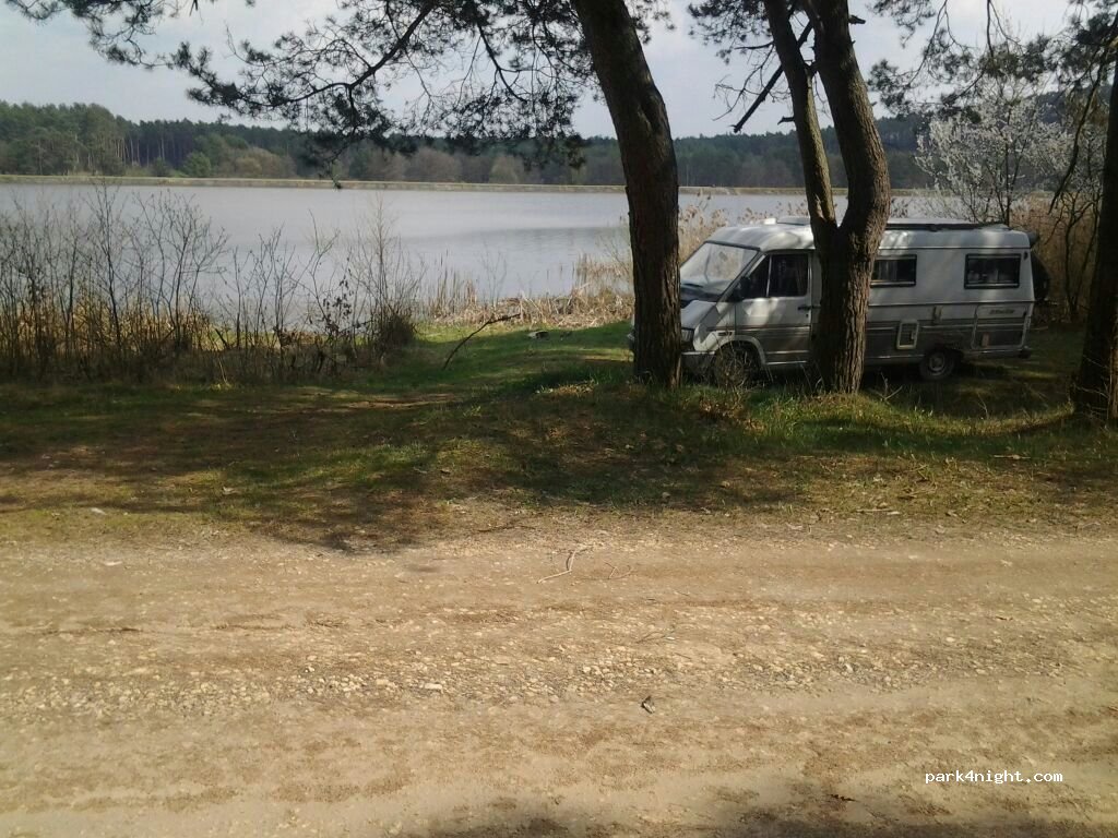 (28-366) Zakrucze - — foto