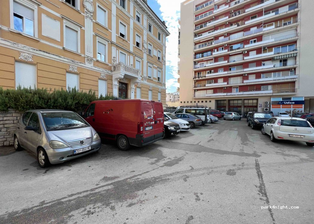 (23000) Zadar - 15 Ulica Ivana Brkanovića — foto