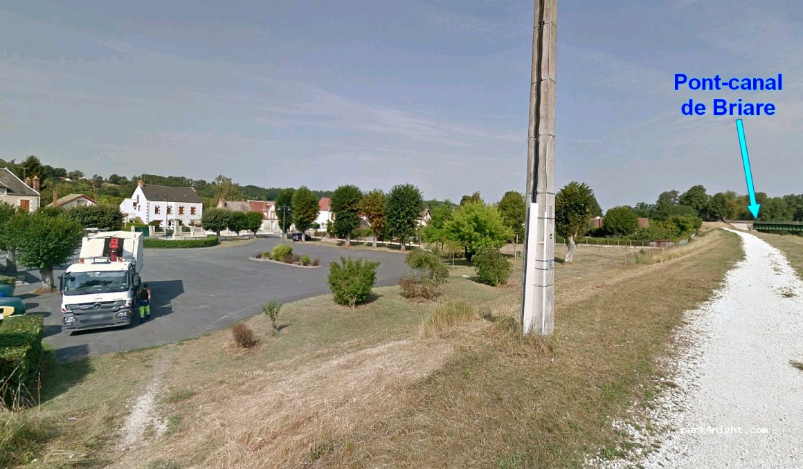 (45360) Saint-Firmin-sur-Loire - 30 Gr Grande Rue — foto
