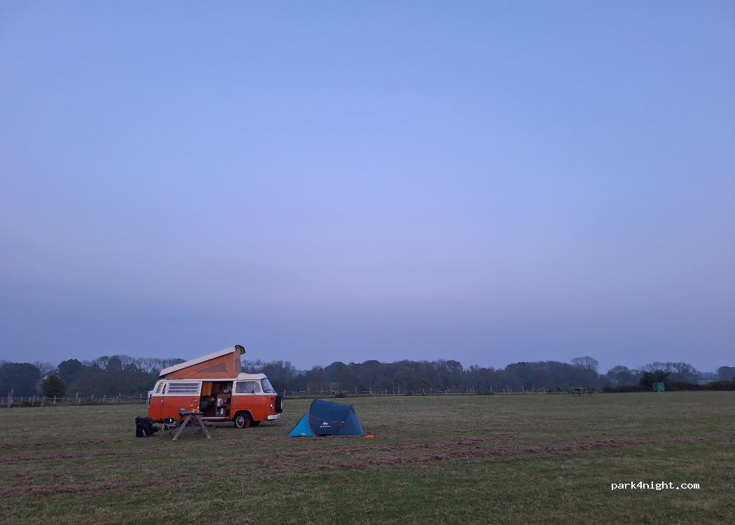 Lucy's Barn Camping Field — foto 2