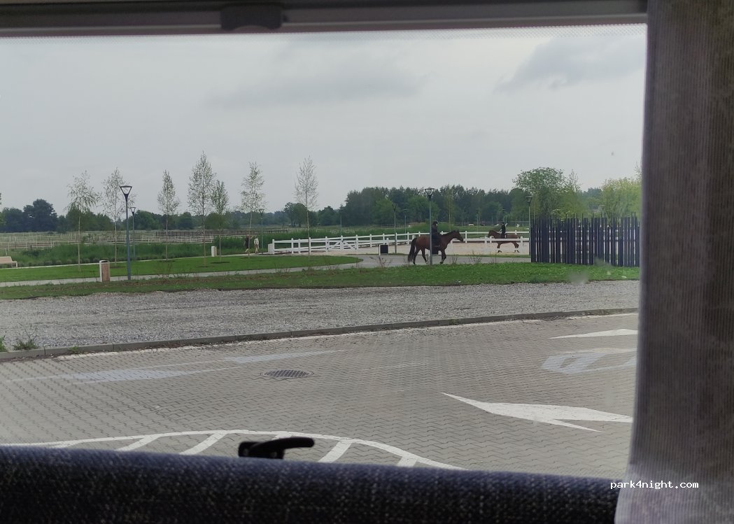 (32-005) Niepołomice - 4 Spółdzielcza — foto 2