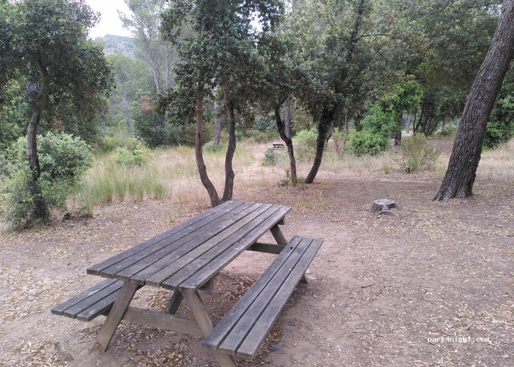 (83140) Six-Fours-les-Plages - Chemin de Roumagnan — foto 2