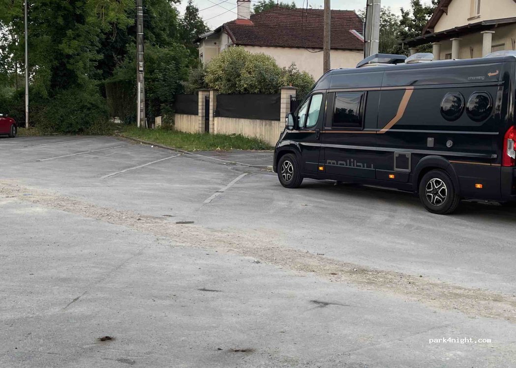 (77400) Lagny-sur-Marne - 1 Rue du Canada — foto 5