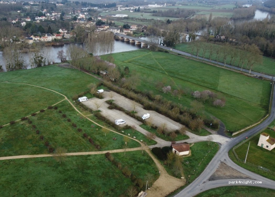 (86320) Lussac-les-Châteaux - 71 Route de Poitiers — foto 3