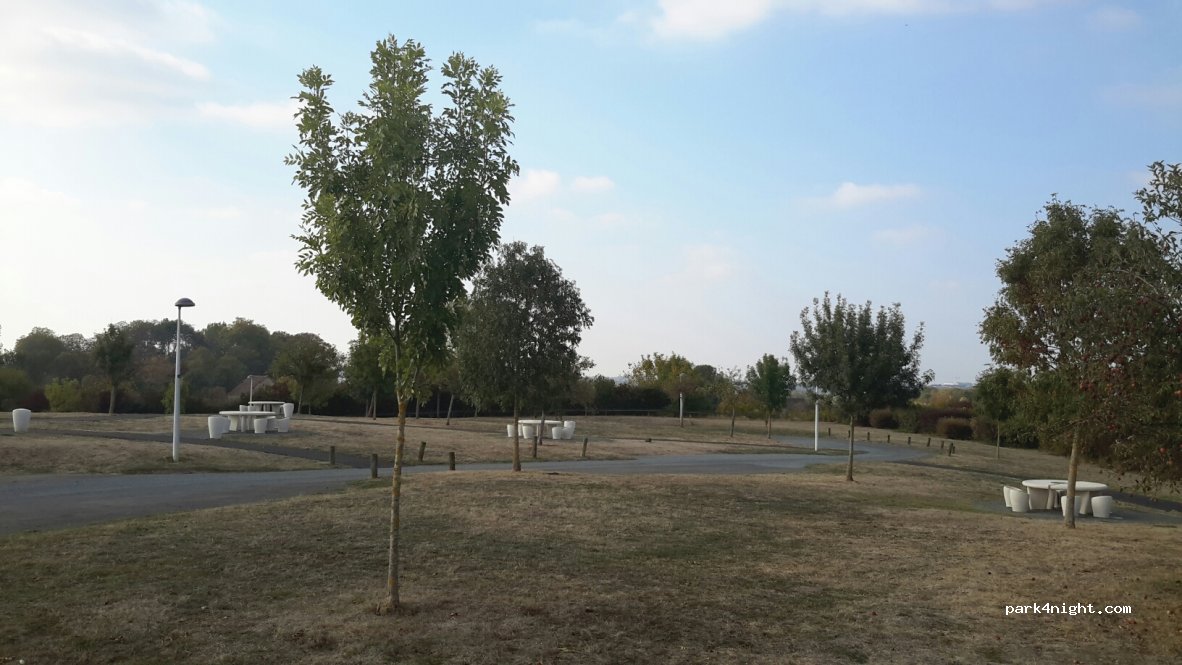 (58000) Sermoise-sur-Loire - 142 Route de Lyon — foto 3