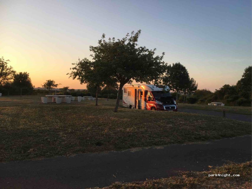 (58000) Sermoise-sur-Loire - 142 Route de Lyon — foto 4