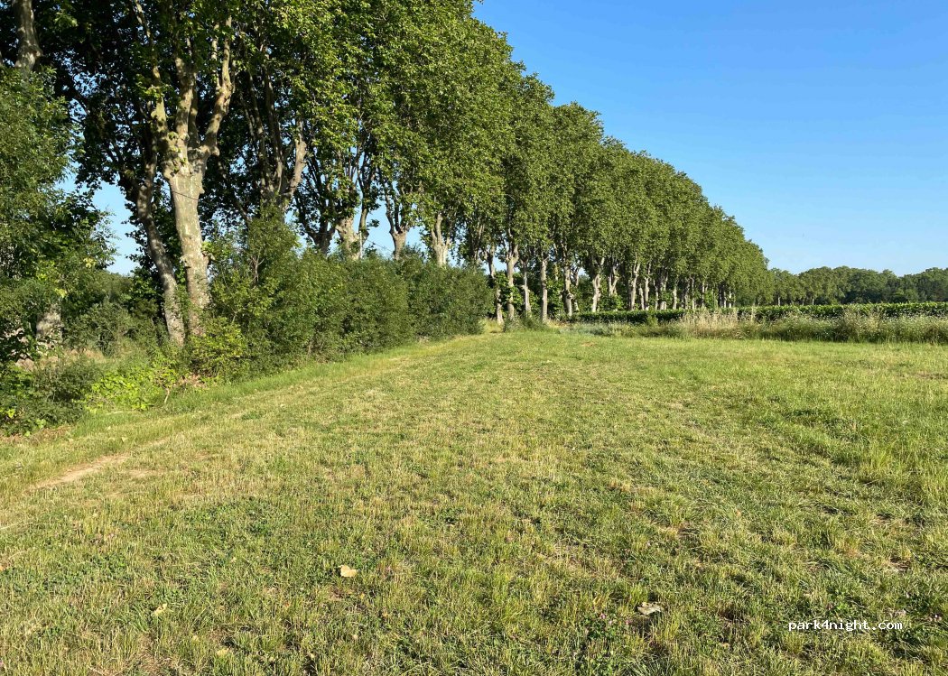 (34550) Bessan - D137 Chemin de l'Allée — foto