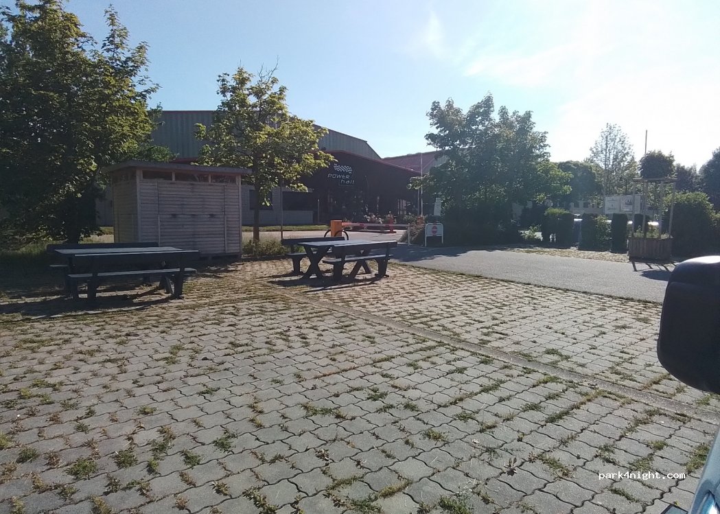 (09247) Chemnitz - 8-14 Wildparkstraße — foto 2