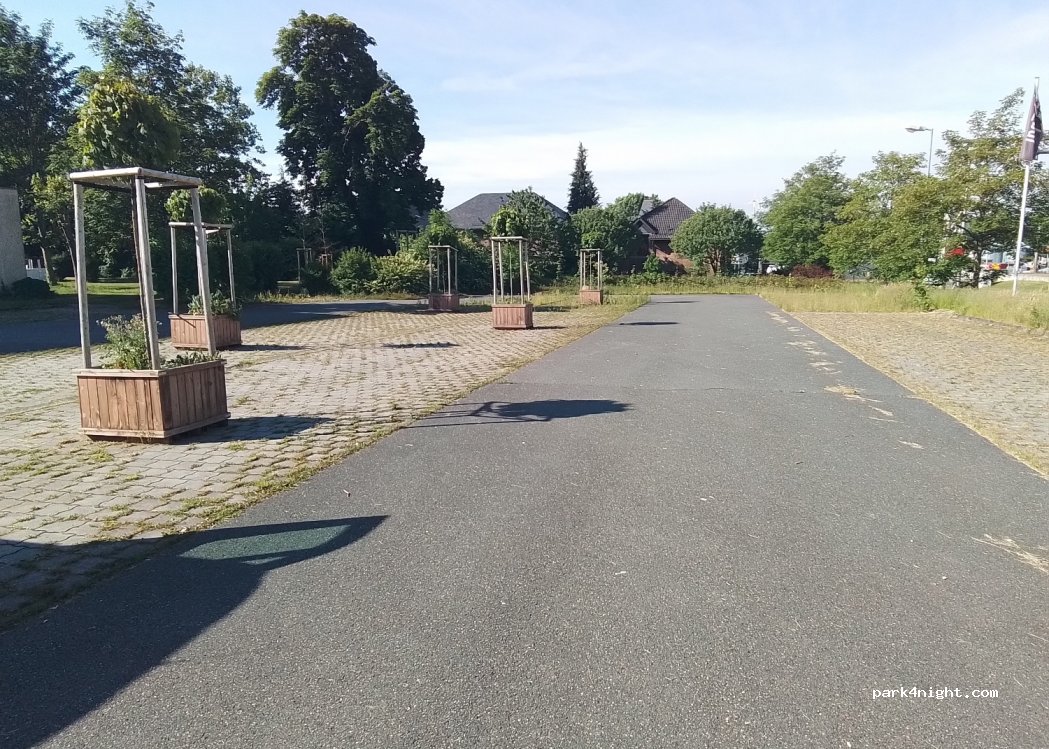 (09247) Chemnitz - 8-14 Wildparkstraße — foto 3