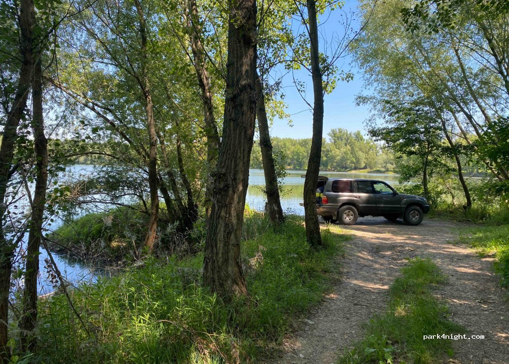 (922 41) Drahovce - Unnamed Road — foto