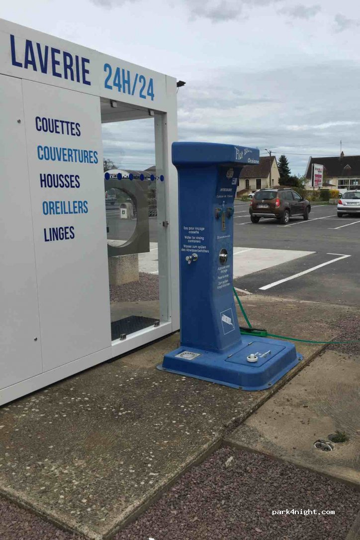 (03360) Ainay-le-Château - 21 Voie Communale le Reux — foto 3