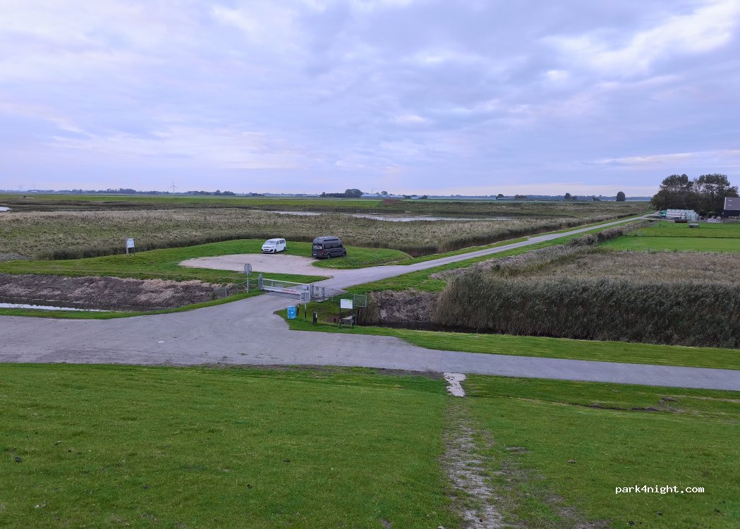 Parkeerplaats Uithuizerwad — foto 5