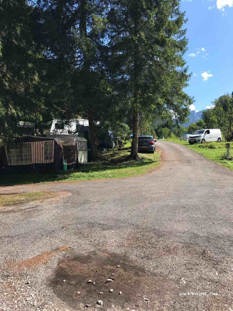Camping Municipal Les Marronniers Glières-Val-de-Borne — foto 2