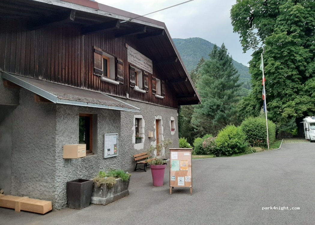 Camping Municipal Les Marronniers Glières-Val-de-Borne — foto 3