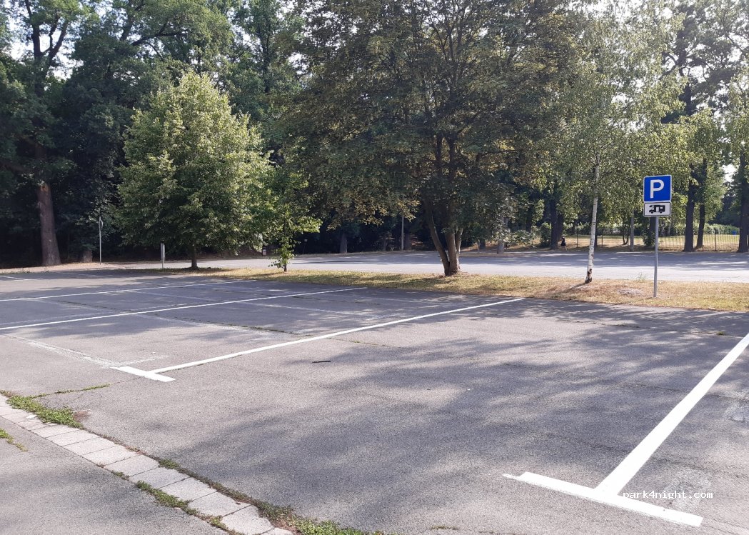(07646) Stadtroda - 1 August-Bebel-Straße — foto