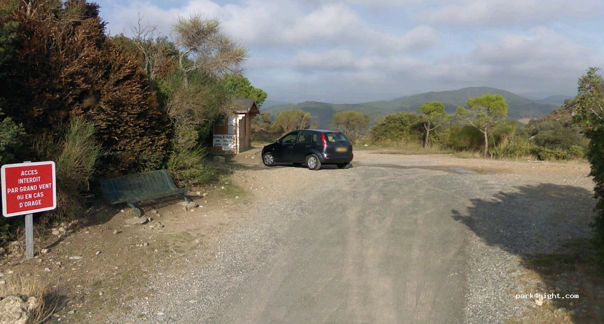 (11350) Tuchan - Unnamed Road — foto
