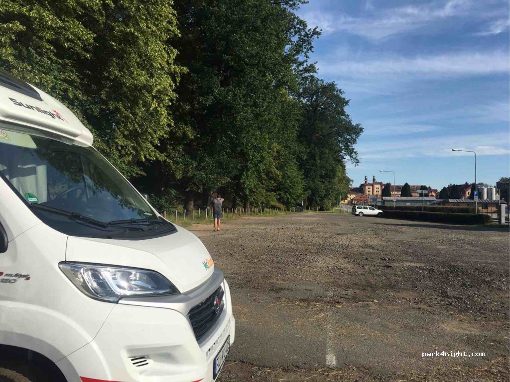 (379 01) Třeboň - Novohradská — foto 2