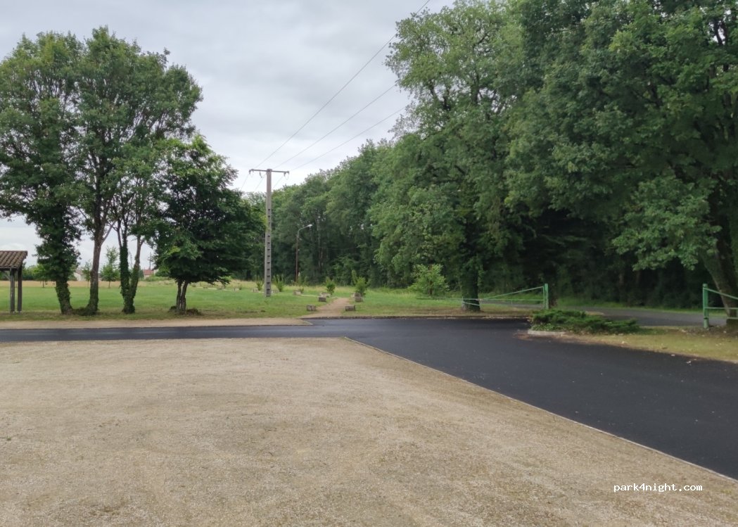 (86800) Jardres - 8 Route de Lavoux — foto