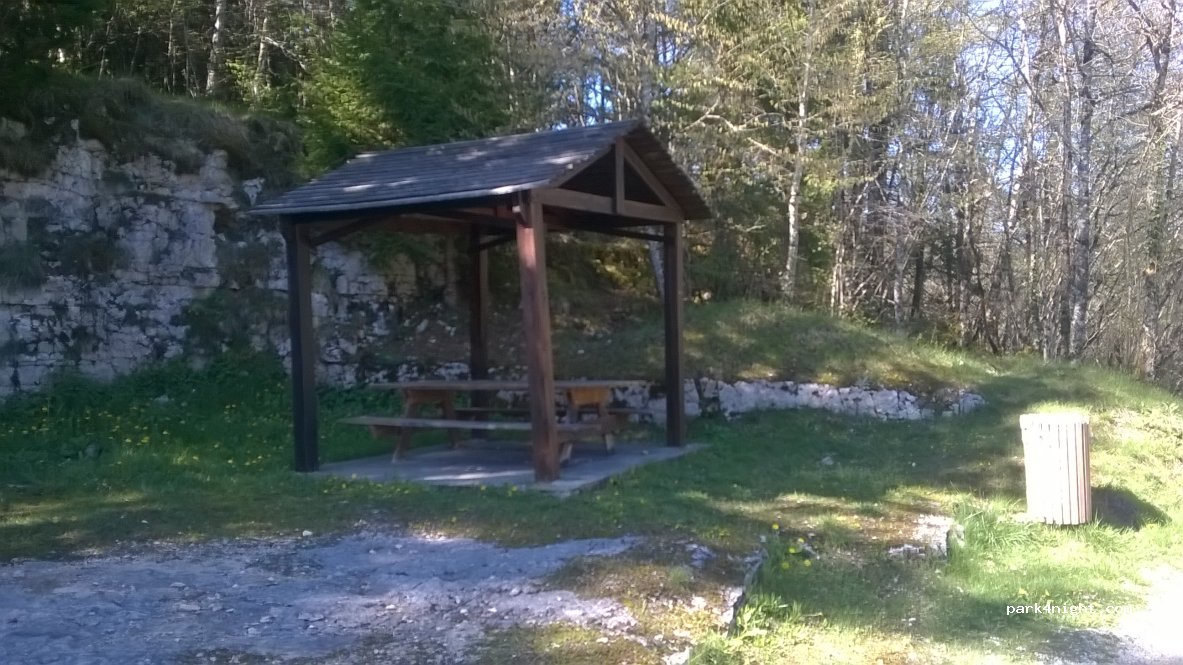 (01130) Saint-Germain-de-Joux - D33 — foto 2