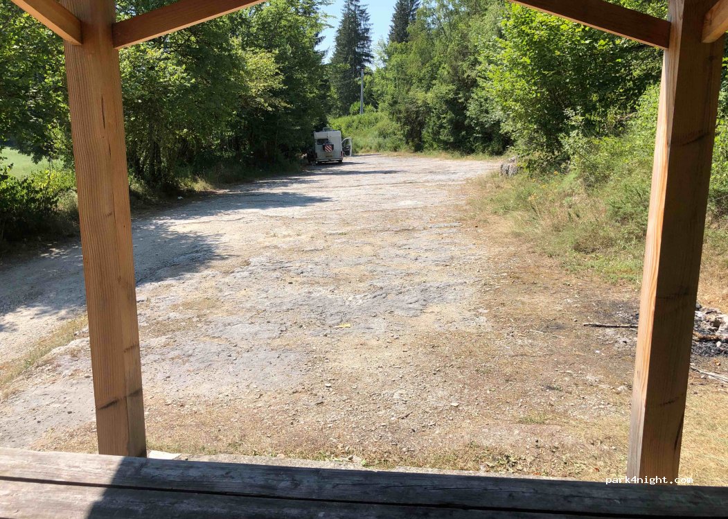 (01130) Saint-Germain-de-Joux - D33 — foto 4