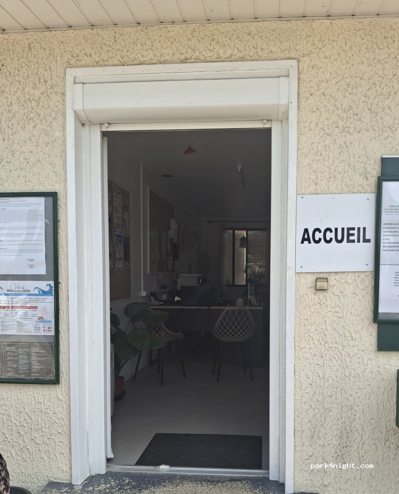 Camping La Peupleraie Bray sur seine — foto