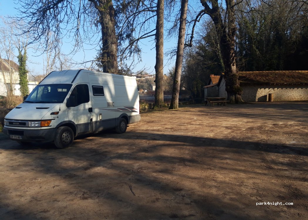 (21400) Châtillon-sur-Seine - 9 Rue de la Douix — foto 5