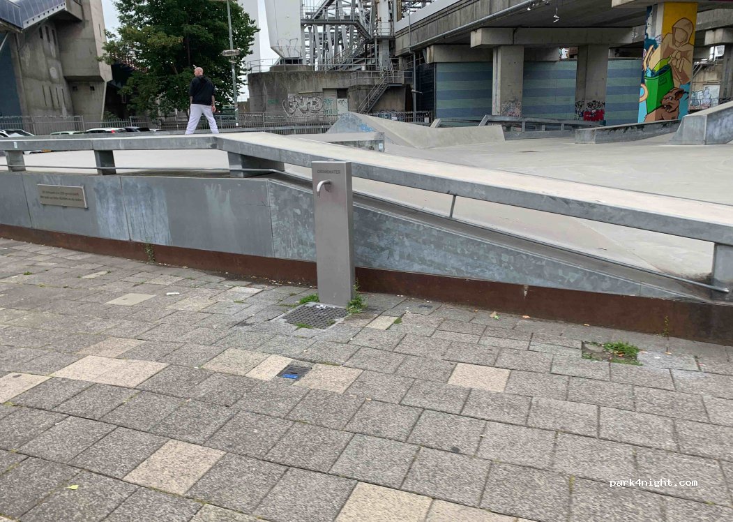 (3316 AD) Dordrecht - 5 Dokweg — foto