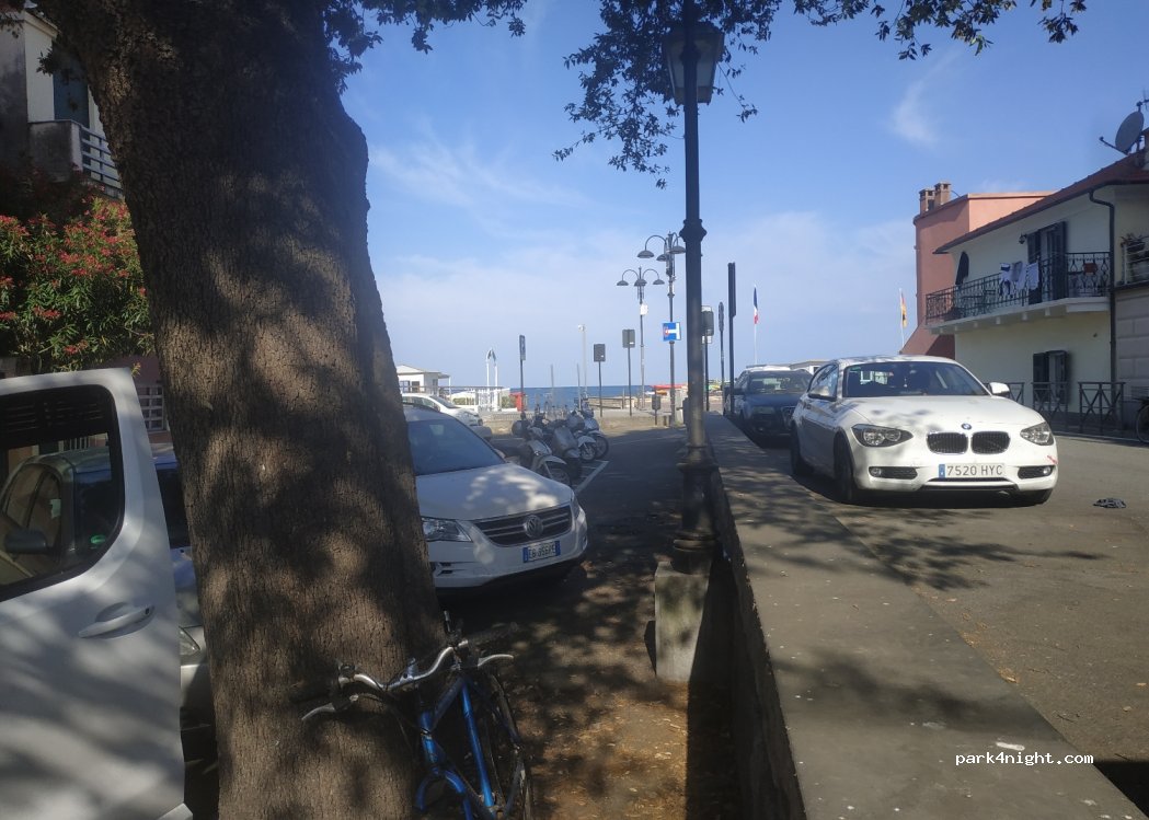(19015) Levanto - 14 Via Domenico Grillo — foto