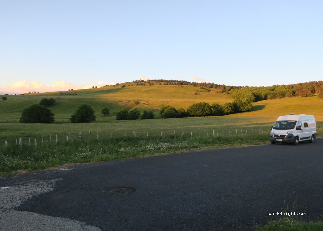(07160) Saint-Andéol-de-Fourchades - Bourlatier — foto