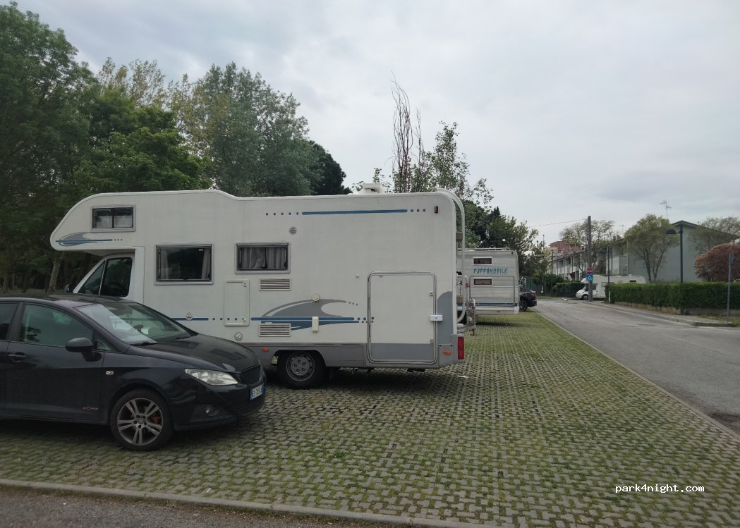 (47814) Igea Marina - 15 Via Giuseppe Massarenti — foto 4