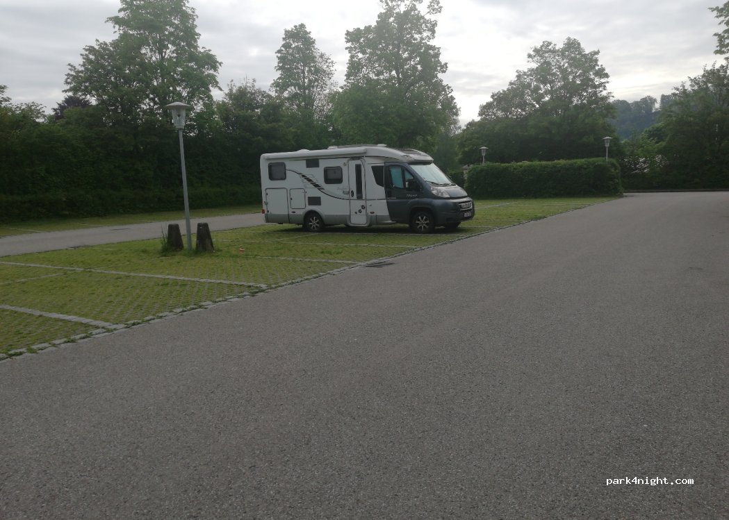 (84489) Burghausen - 8 Tittmoninger Straße — foto 2