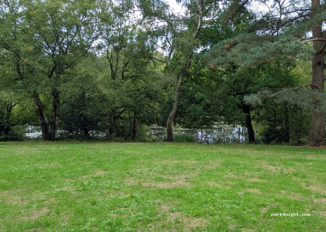 (GU46 6AW) Yateley - Cricket Hill Lane — foto 3