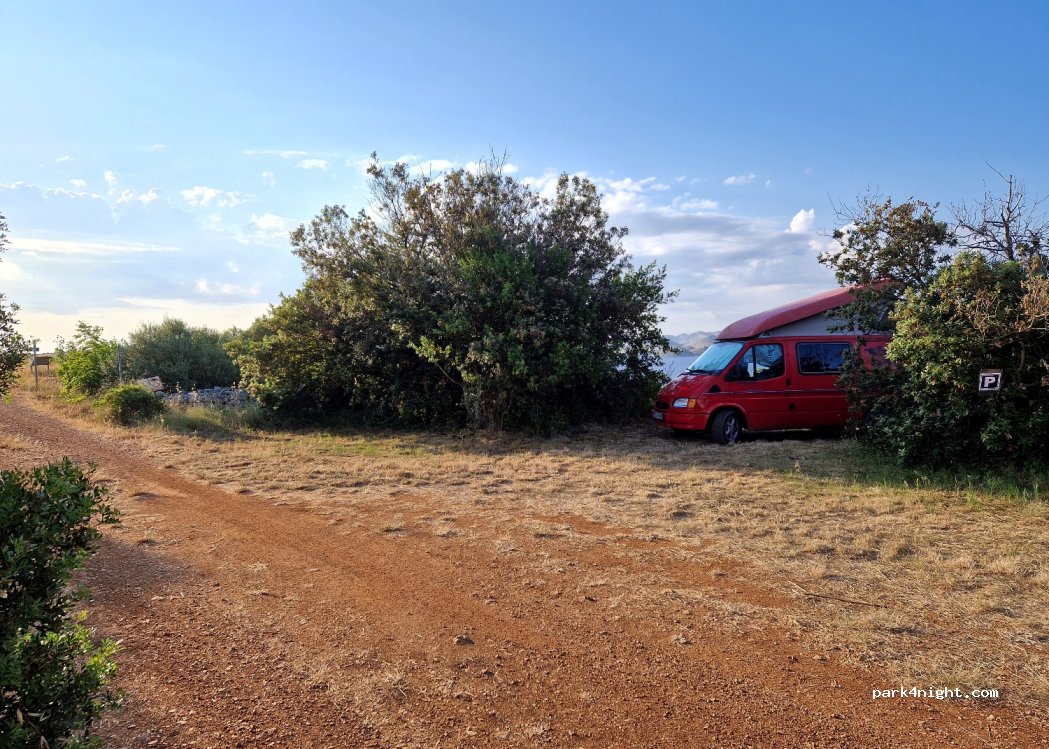(23281) Sali, Croatia - Unnamed Road — foto