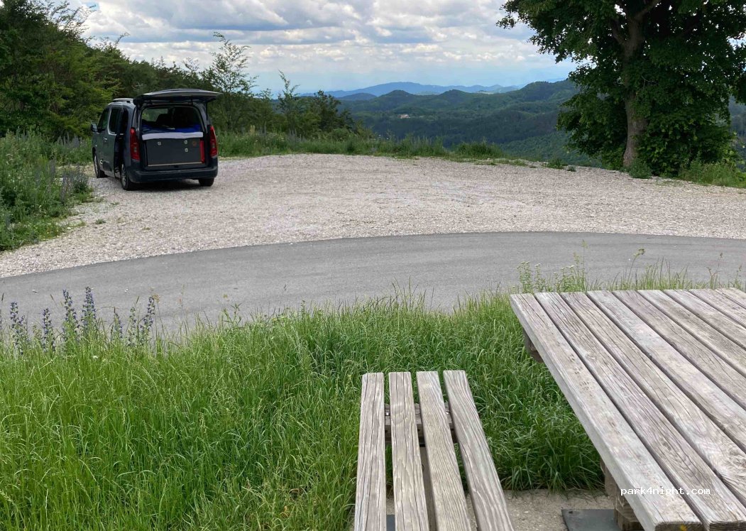 (5252) Trnovo pri Gorici - Unnamed road — foto