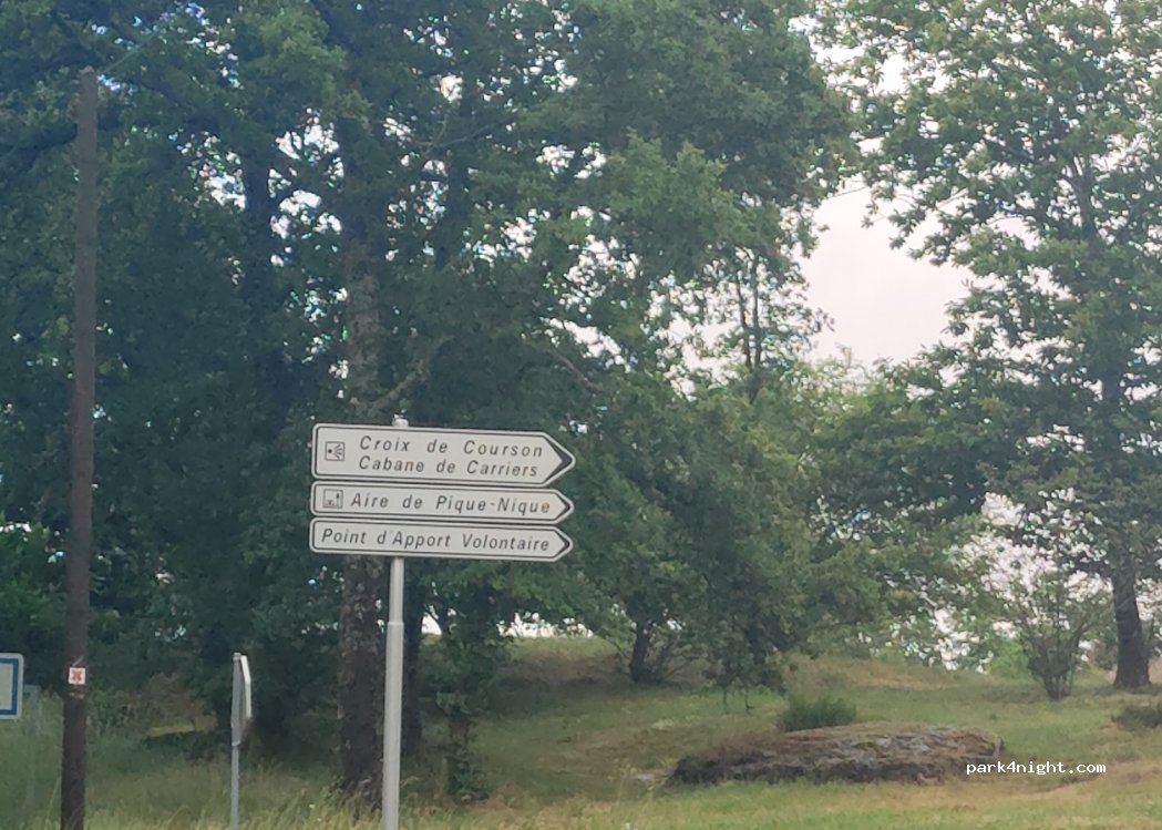 (23250) Soubrebost - Unnamed road — foto