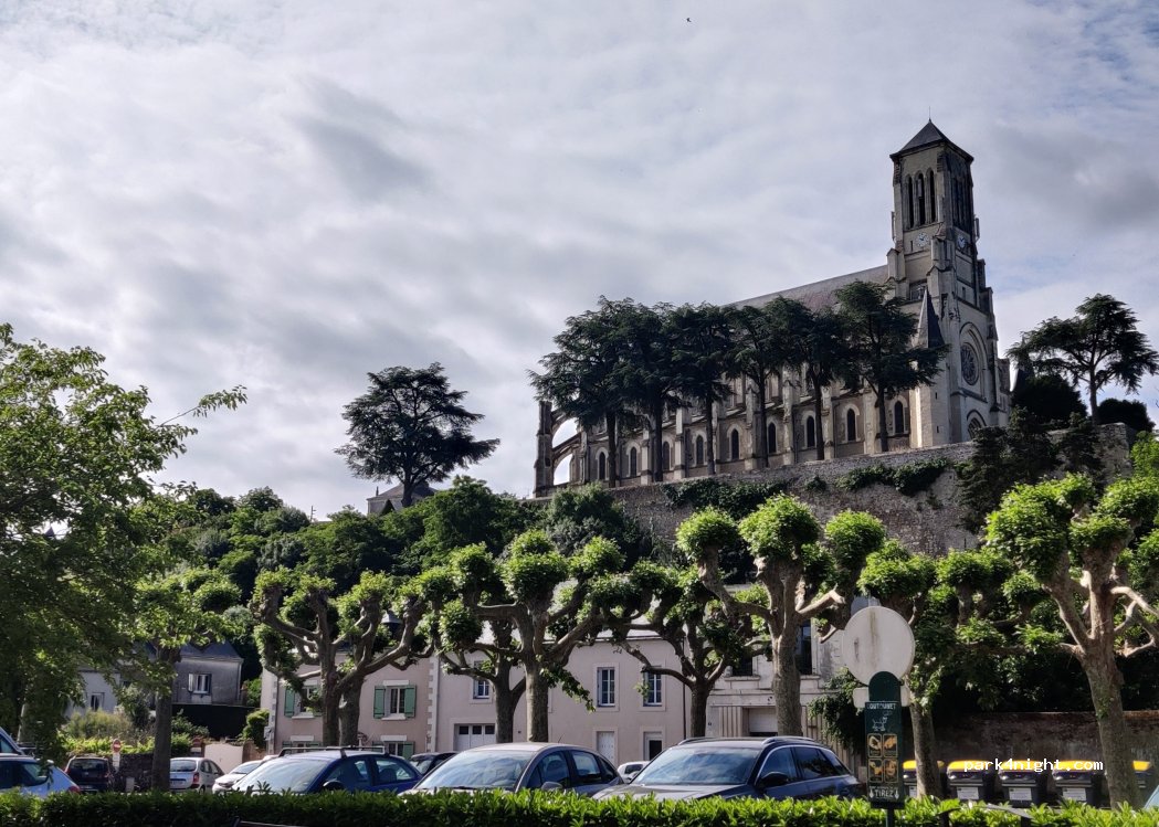 (49570) Mauges-sur-Loire - Place du Vallon — foto 2