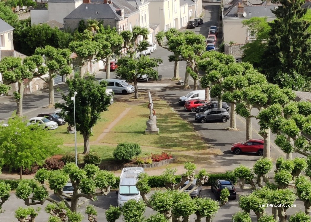 (49570) Mauges-sur-Loire - Place du Vallon — foto 3