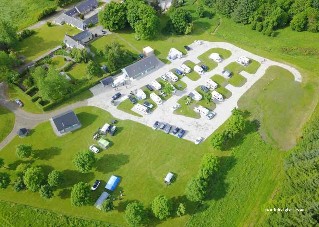 Parkmore Holiday Cottages | Dufftown Campsite — foto