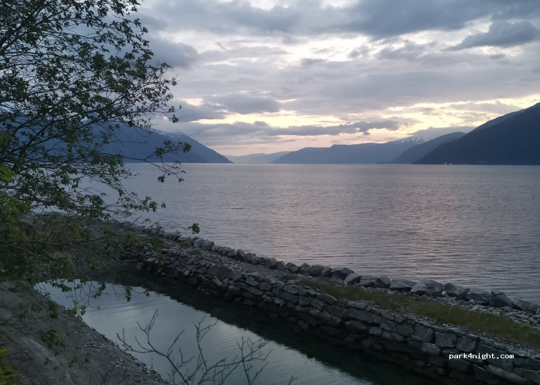(6893) Vik - 20 Sekundær Fylkesveg 92 — foto