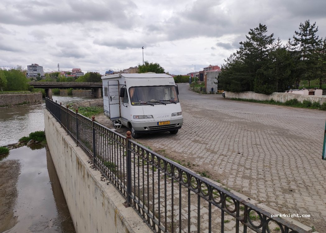 (36000) Kars Merkez - 30 Resul Yıldız Caddesi — foto 2