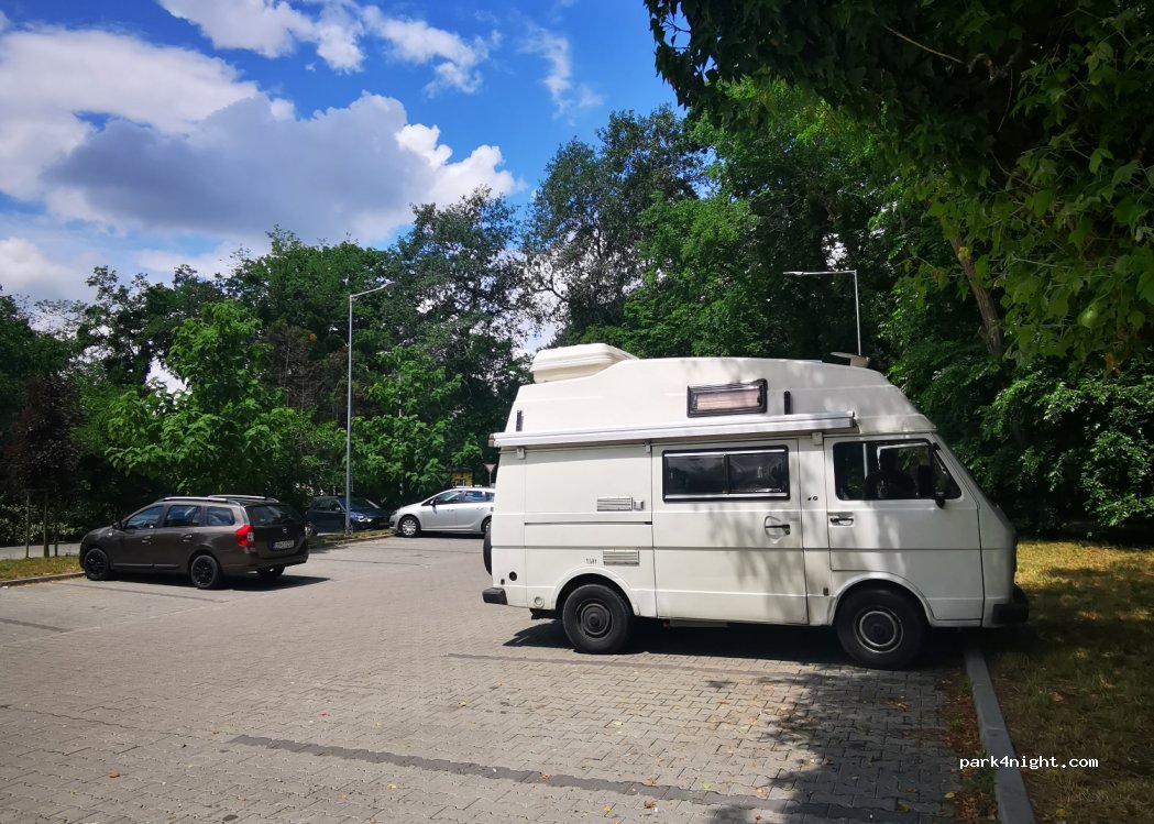(2890) Tata - 12 Tópart sétány — foto